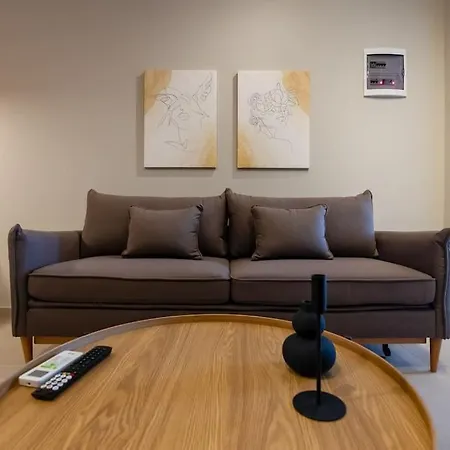 Luxury 6,2 * Larissa