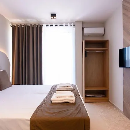 Luxury 6,2 *