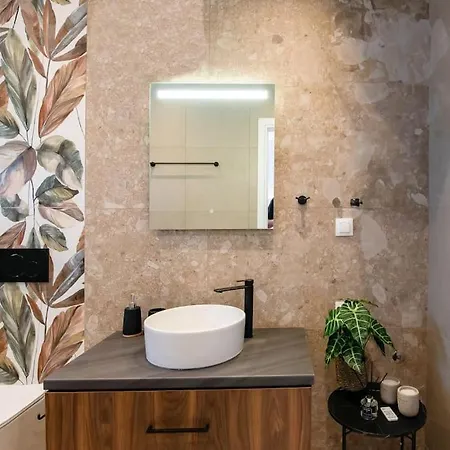 Luxury 6,2 * Larissa