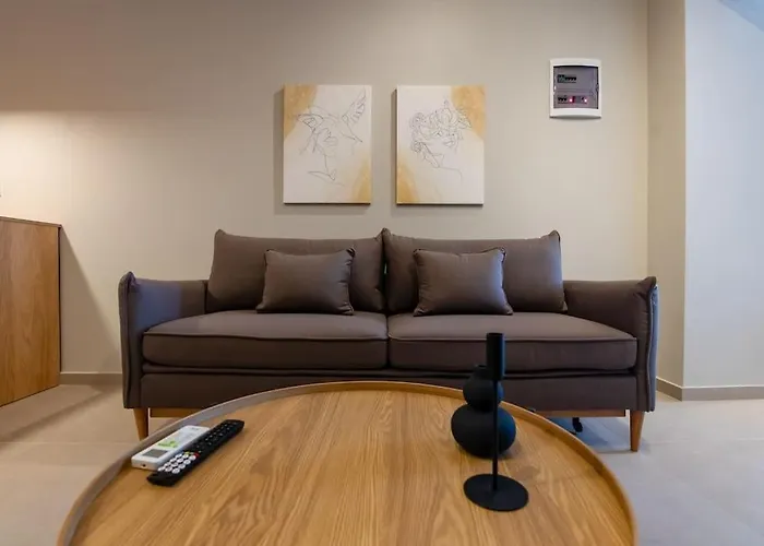 Luxury 6,2 * Larissa