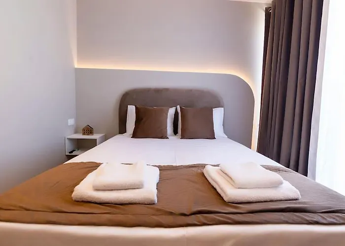 Luxury 6,2 Apartment Larissa